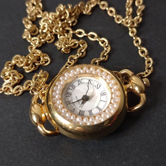 Very Pretty Roman Numeral Necklace Watch With Faux Pearls 29 Inches Long - Picture 2 of 7